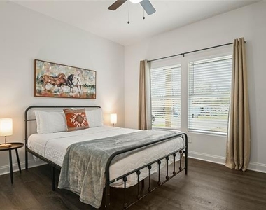 618 Star Street - Photo Thumbnail 46