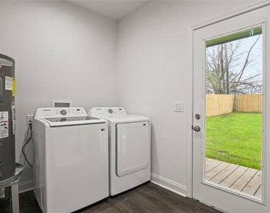 618 Star Street - Photo Thumbnail 33
