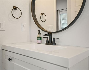 618 Star Street - Photo Thumbnail 78