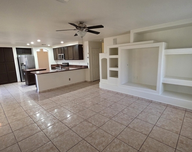 20608 N 74th Lane - Photo Thumbnail 13