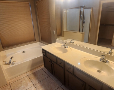 20608 N 74th Lane - Photo Thumbnail 22