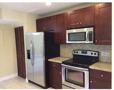 9295 W Sunrise Boulevard - Photo Thumbnail 2