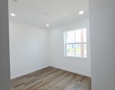 3501 Harborside Avenue - Photo Thumbnail 5