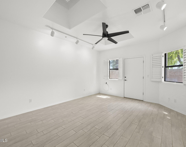 8479 N 84th Place - Photo Thumbnail 41