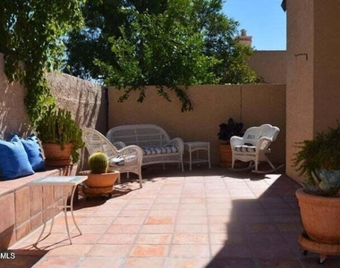 8479 N 84th Place - Photo Thumbnail 9