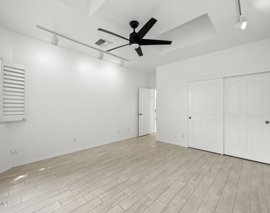 8479 N 84th Place - Photo Thumbnail 42