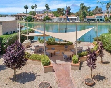 8479 N 84th Place - Photo Thumbnail 6