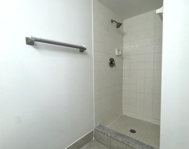 1300 Crestwood Drive - Photo Thumbnail 9
