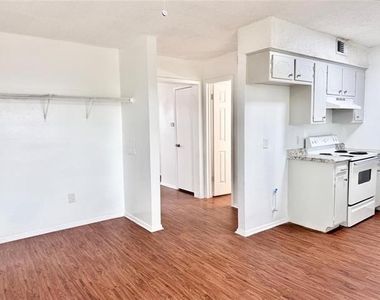 441 Sw Thomas Street - Photo Thumbnail 8