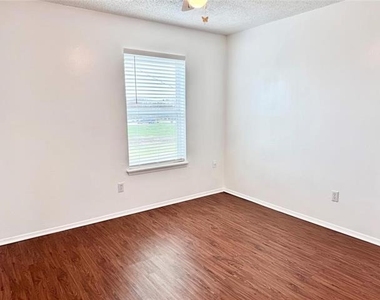 441 Sw Thomas Street - Photo Thumbnail 11