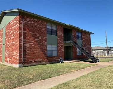 1715 Short Street - Photo Thumbnail 10