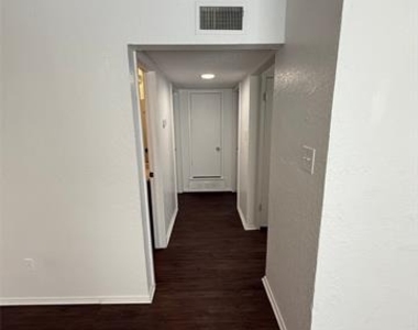 1715 Short Street - Photo Thumbnail 2