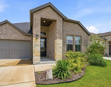 7216 Dragonfly Lane - Photo Thumbnail 4