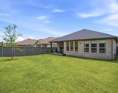 7216 Dragonfly Lane - Photo Thumbnail 25