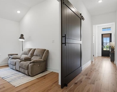 7216 Dragonfly Lane - Photo Thumbnail 7