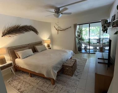 2307 S Cypress Bend Drive - Photo Thumbnail 5
