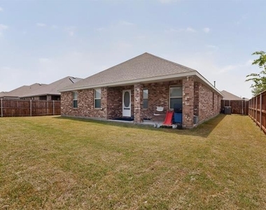 1114 Emerald Gate Drive - Photo Thumbnail 38