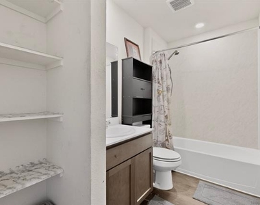 1114 Emerald Gate Drive - Photo Thumbnail 19