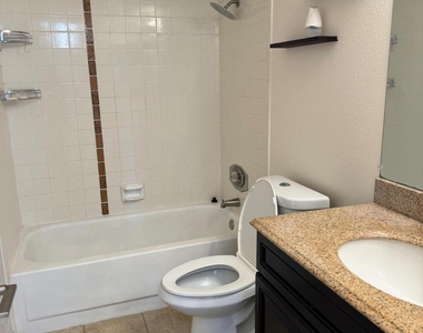 7950 E Camelback Road - Photo Thumbnail 3