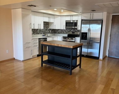 7950 E Camelback Road - Photo Thumbnail 9