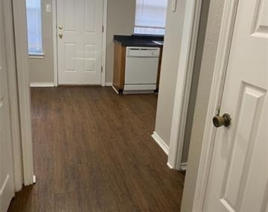 1608 Sun Valley Drive - Photo Thumbnail 2