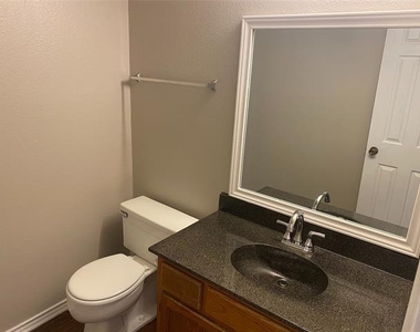 1608 Sun Valley Drive - Photo Thumbnail 4