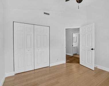 1959 Water Ridge Dr - Photo Thumbnail 32