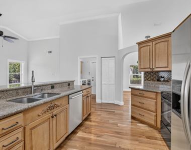 1959 Water Ridge Dr - Photo Thumbnail 11