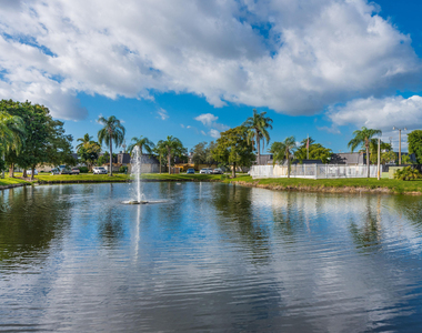 2471 Waterside Drive - Photo Thumbnail 17