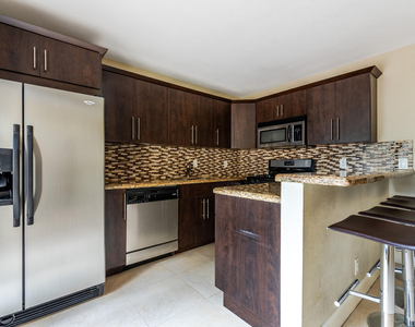 2471 Waterside Drive - Photo Thumbnail 4