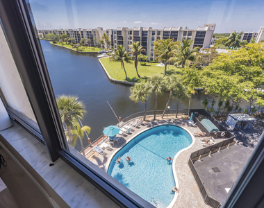 22 Royal Palm Way - Photo Thumbnail 1
