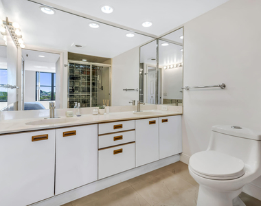 22 Royal Palm Way - Photo Thumbnail 26