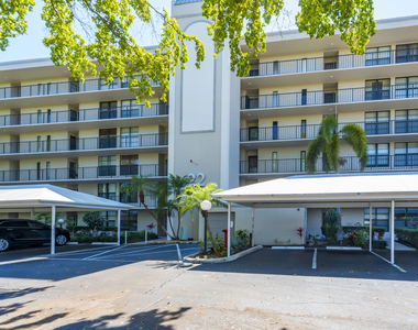 22 Royal Palm Way - Photo Thumbnail 4