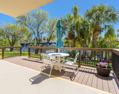 22 Royal Palm Way - Photo Thumbnail 32