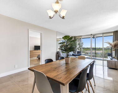 22 Royal Palm Way - Photo Thumbnail 11