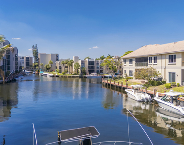 22 Royal Palm Way - Photo Thumbnail 42