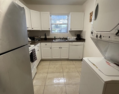 1625 Cleveland Street - Photo Thumbnail 5