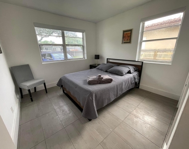 1625 Cleveland Street - Photo Thumbnail 8