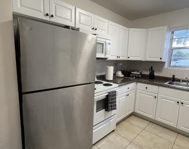 1625 Cleveland Street - Photo Thumbnail 4