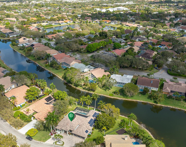4903 Nw 101st Avenue - Photo Thumbnail 3