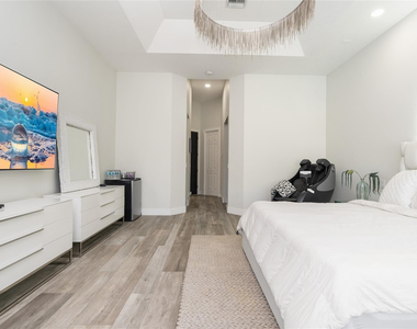 4903 Nw 101st Avenue - Photo Thumbnail 35