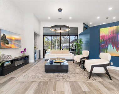 4903 Nw 101st Avenue - Photo Thumbnail 8