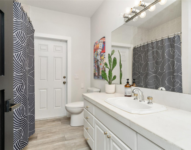 4903 Nw 101st Avenue - Photo Thumbnail 46