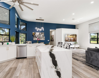 4903 Nw 101st Avenue - Photo Thumbnail 14