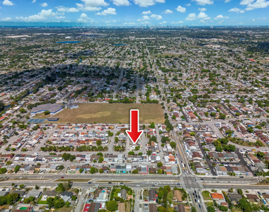 4527 Nw 191st Terrace - Photo Thumbnail 23