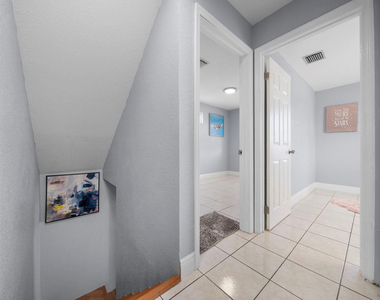 4527 Nw 191st Terrace - Photo Thumbnail 16
