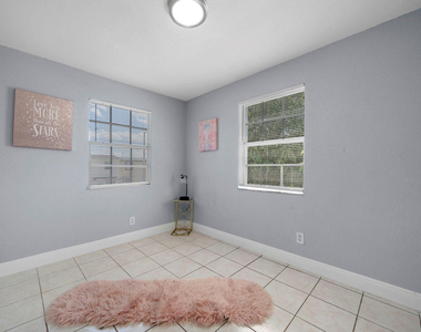 4527 Nw 191st Terrace - Photo Thumbnail 6