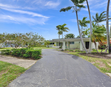 720 Nw 29th Court - Photo Thumbnail 23