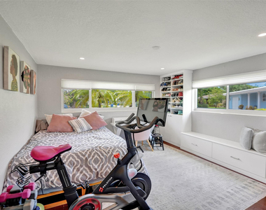 720 Nw 29th Court - Photo Thumbnail 13
