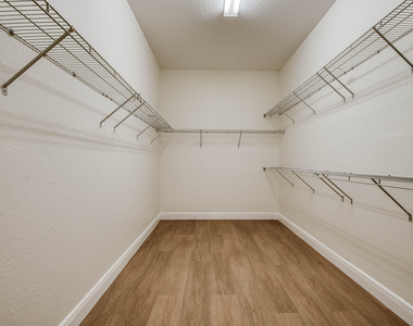 172 Manor Circle - Photo Thumbnail 21